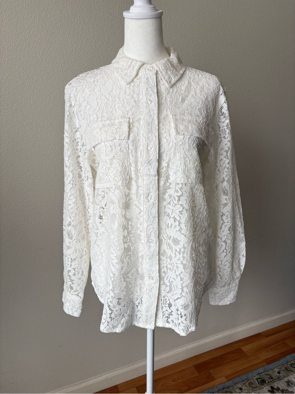 DKNY White Lace Button-Down Shirt Size XS NWT - Picture 2 of 8